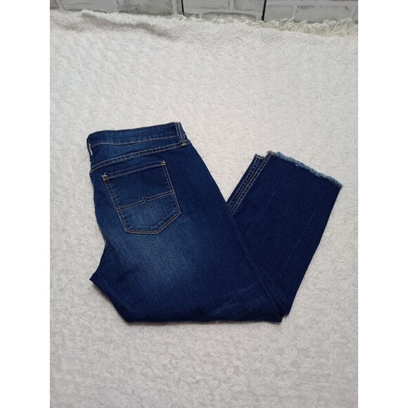 Arizona Jean Co Blue Medium Wash Denim Raw Hem Capris size 13 - Picture 1 of 9